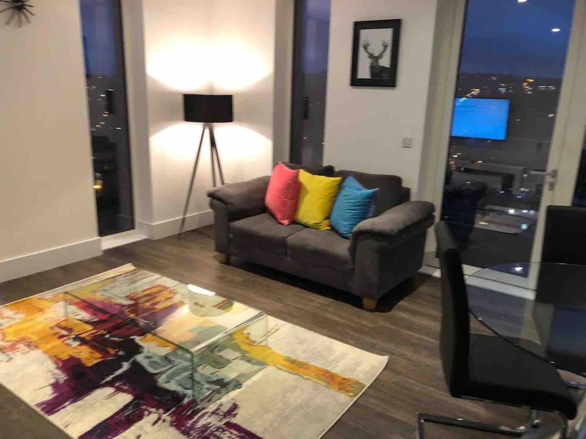 High View Two Bedroom Apartment In Woolwich Londra Dış mekan fotoğraf