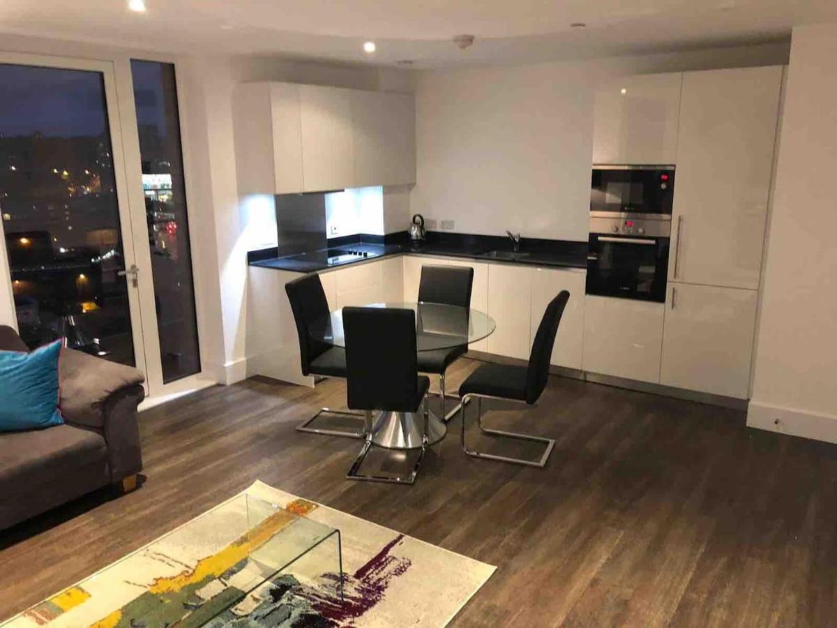 High View Two Bedroom Apartment In Woolwich Londra Dış mekan fotoğraf