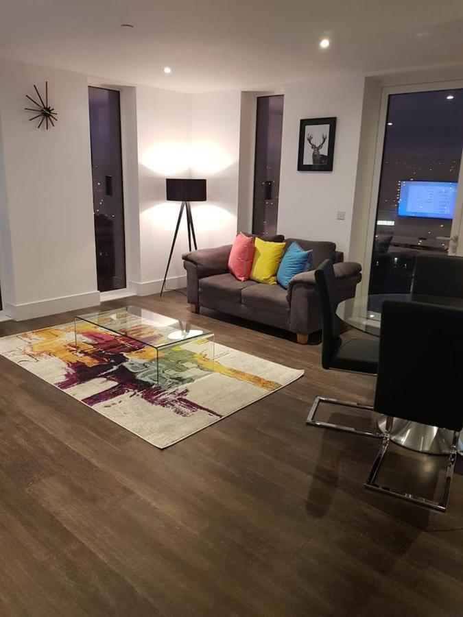 High View Two Bedroom Apartment In Woolwich Londra Dış mekan fotoğraf