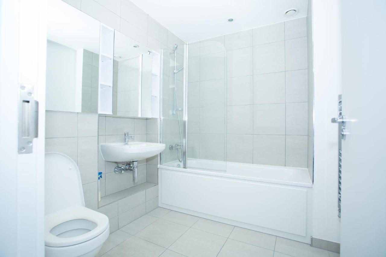 High View Two Bedroom Apartment In Woolwich Londra Dış mekan fotoğraf