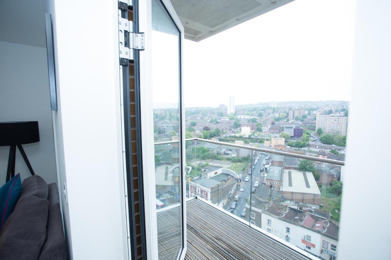 High View Two Bedroom Apartment In Woolwich Londra Dış mekan fotoğraf