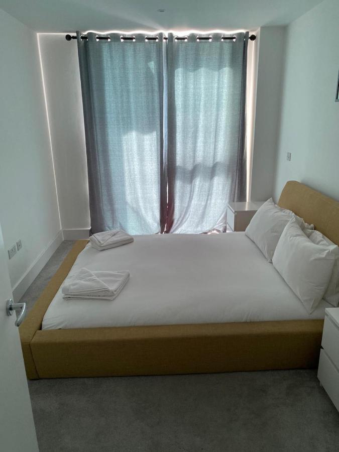 High View Two Bedroom Apartment In Woolwich Londra Dış mekan fotoğraf