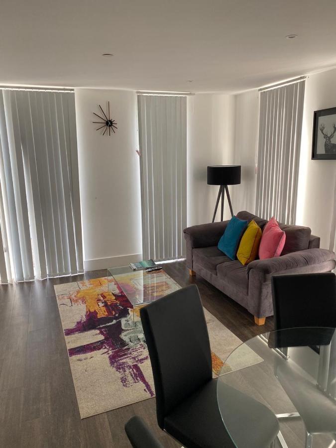 High View Two Bedroom Apartment In Woolwich Londra Dış mekan fotoğraf