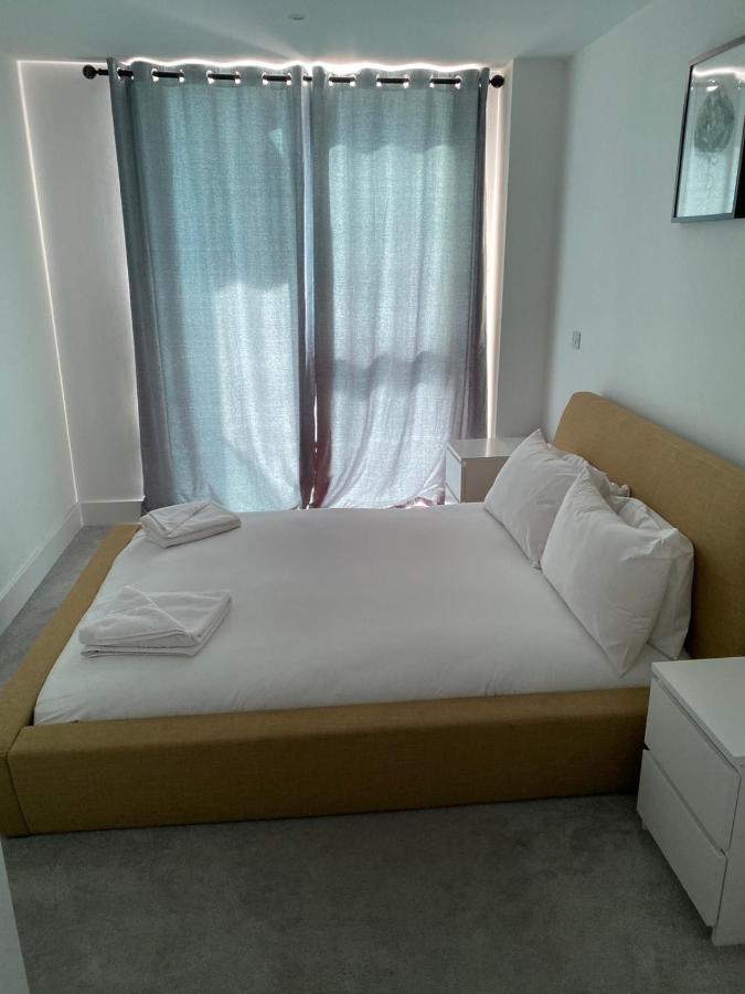 High View Two Bedroom Apartment In Woolwich Londra Dış mekan fotoğraf